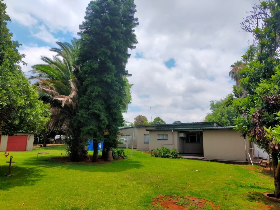 21 Bedroom Property for Sale in Woodstock A H North West